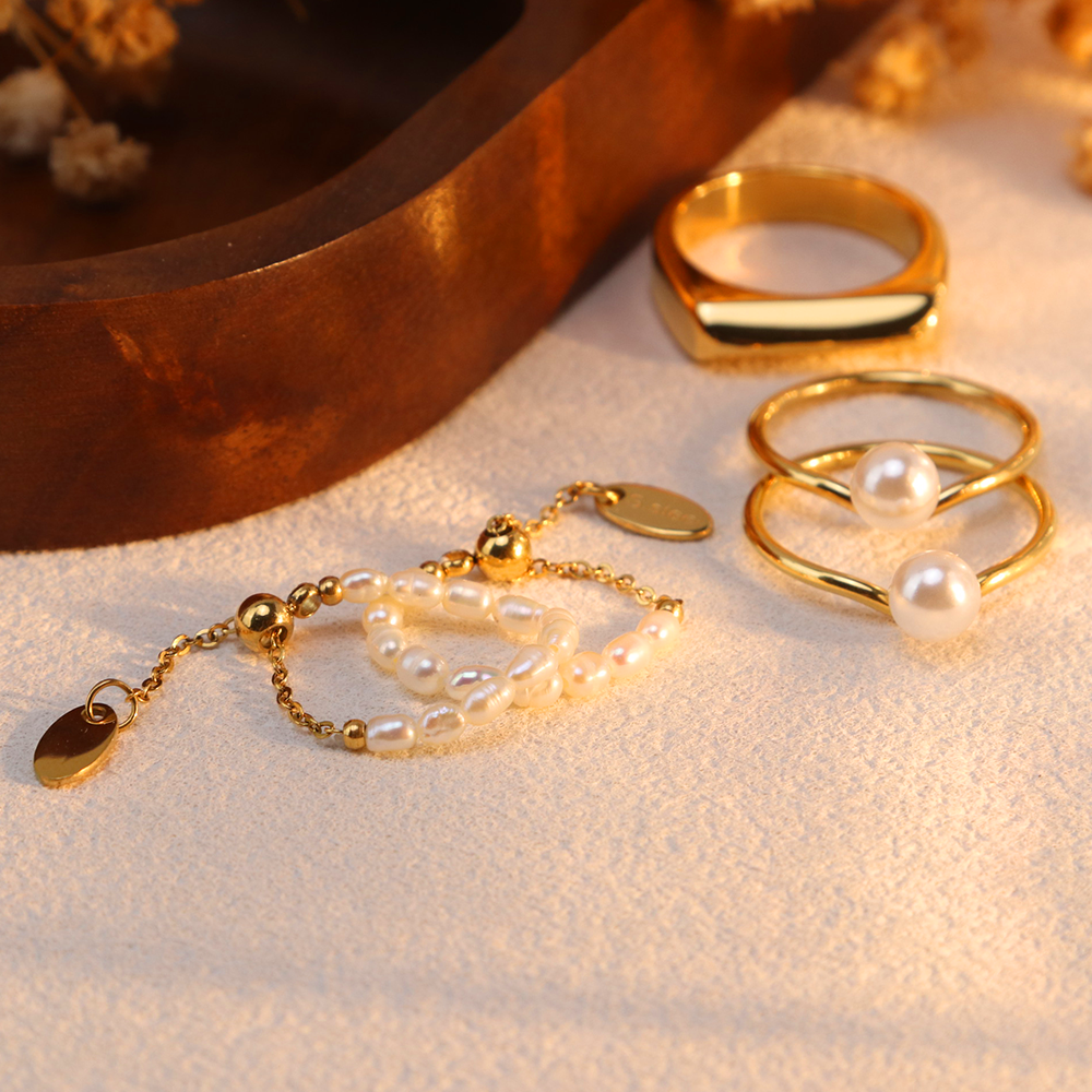 Adjustable Chain Shell Pearl Finger Ring - PVD 18k Gold Plated 316L Stainless Steel_R041