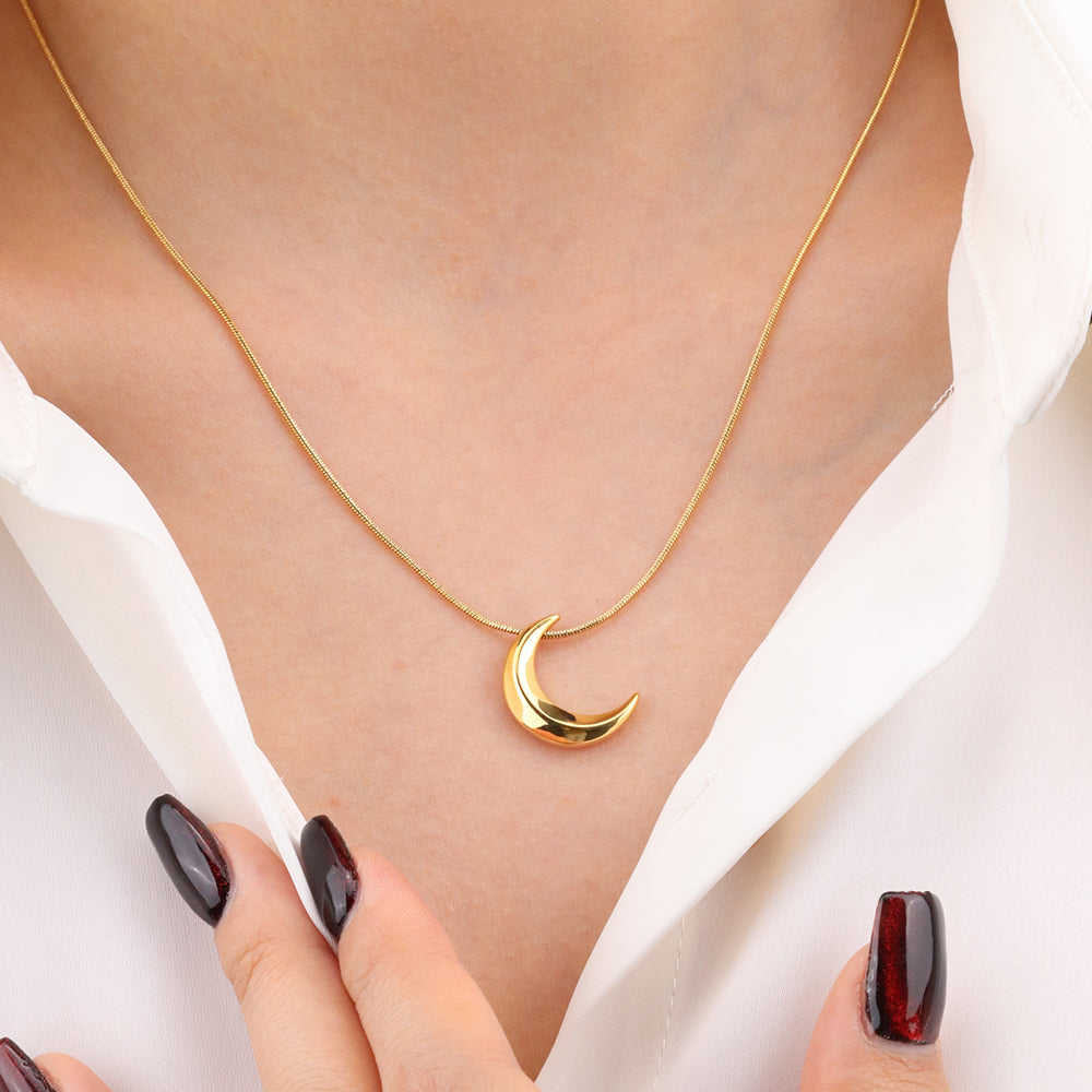 Moon Pendant Necklace - PVD18K Gold Plated 316L Stainless Steel_N087