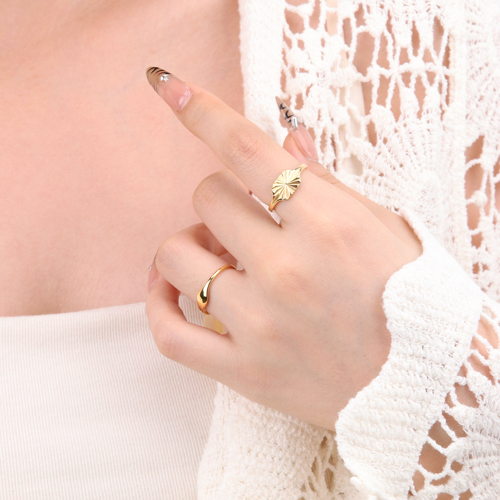 Radial Pattern Laser Signet Vintage Rings - 18K PVD Gold Plated 316L Stainless Steel - R065