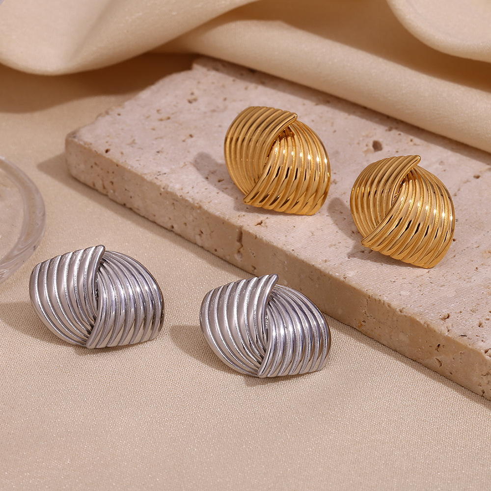 Textured Intersecting Stud Earrings - PVD 18k Gold Plated 316L Stainless Steel_E-034