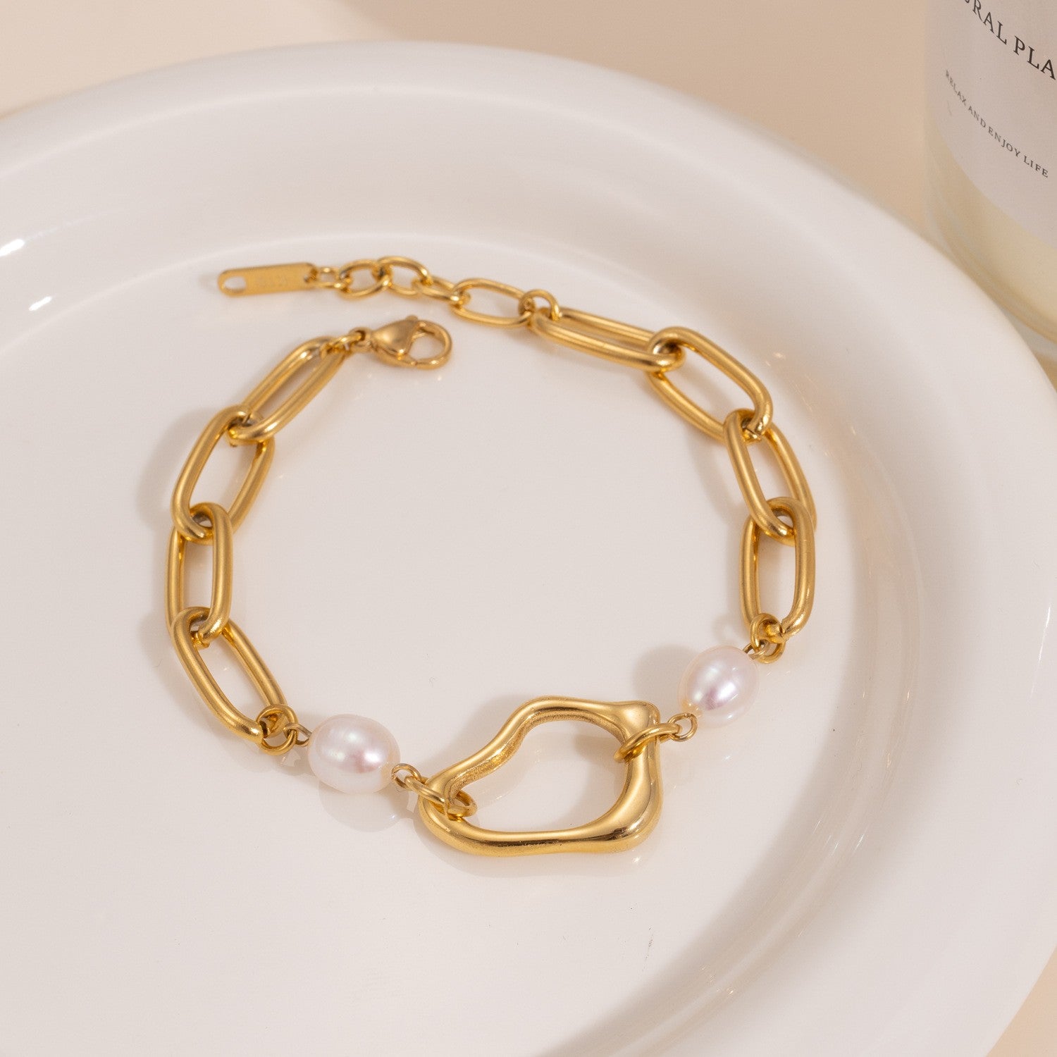 Natural Freshwater Pearl Bracelet -  PVD18K Gold Plated 316L Stainless Steel_B056