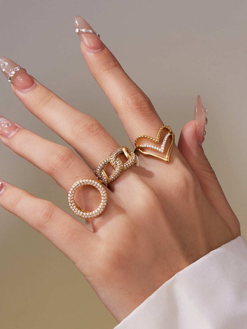 Shiny Zircon Geometric Rings 18K PVD Gold Plated Stainless Steel Hallow Round Heart Cuban Chain_R047. Size: 7