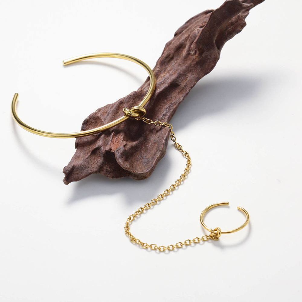 Simple Intergrated Ring Cuff Bracelet - PVD 18k Gold Plated 316L Stainless Steel_B004