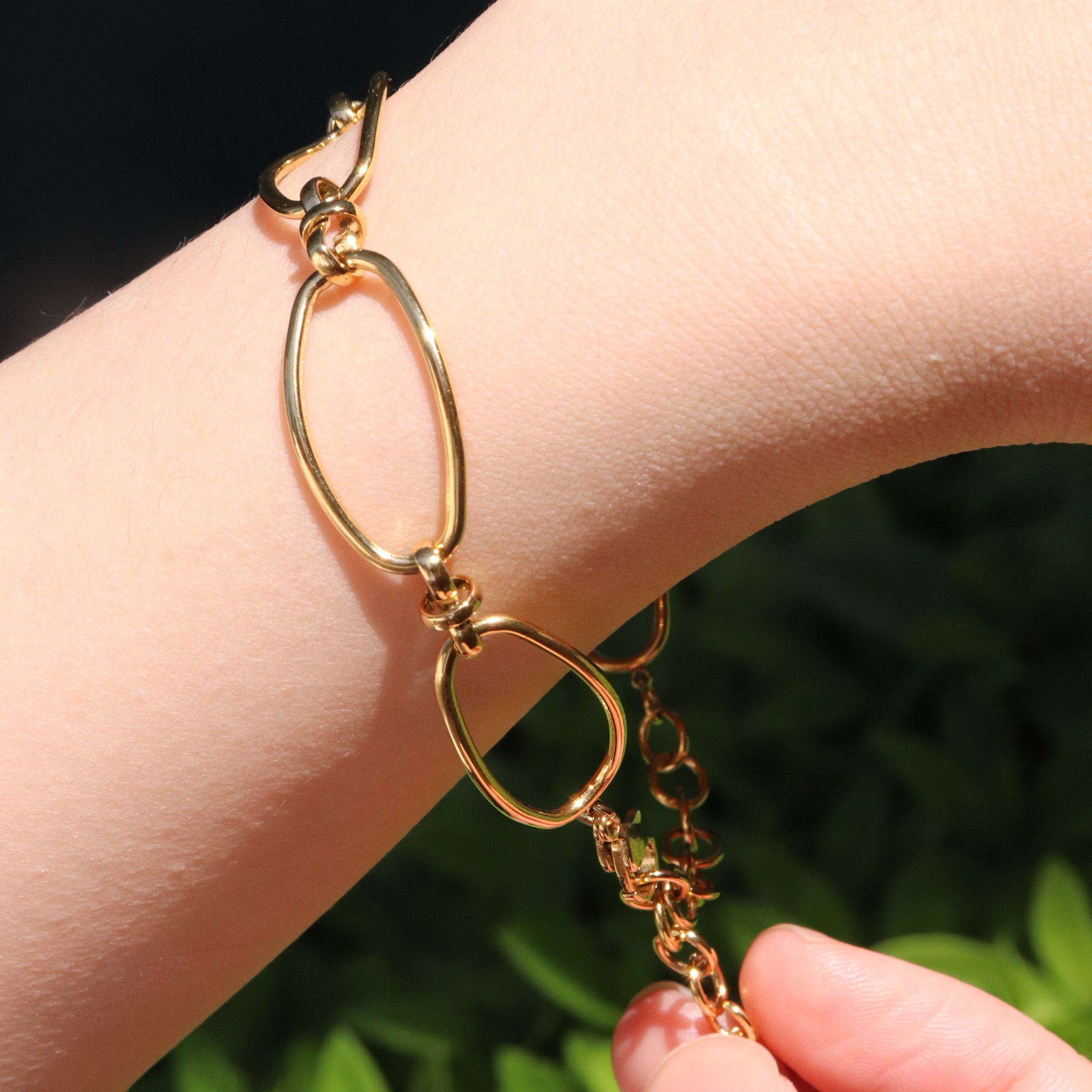 Simple  OVAL Link Chain Bracelet - PVD 18k Gold Plated 316L Stainless_B002