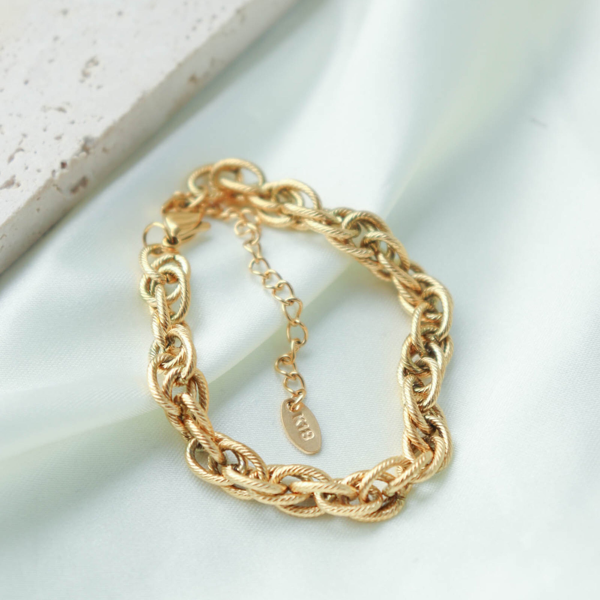 Cloud Chunky Chain Bracelet - PVD 18k Gold Plated  316L Stainless Steel_B005