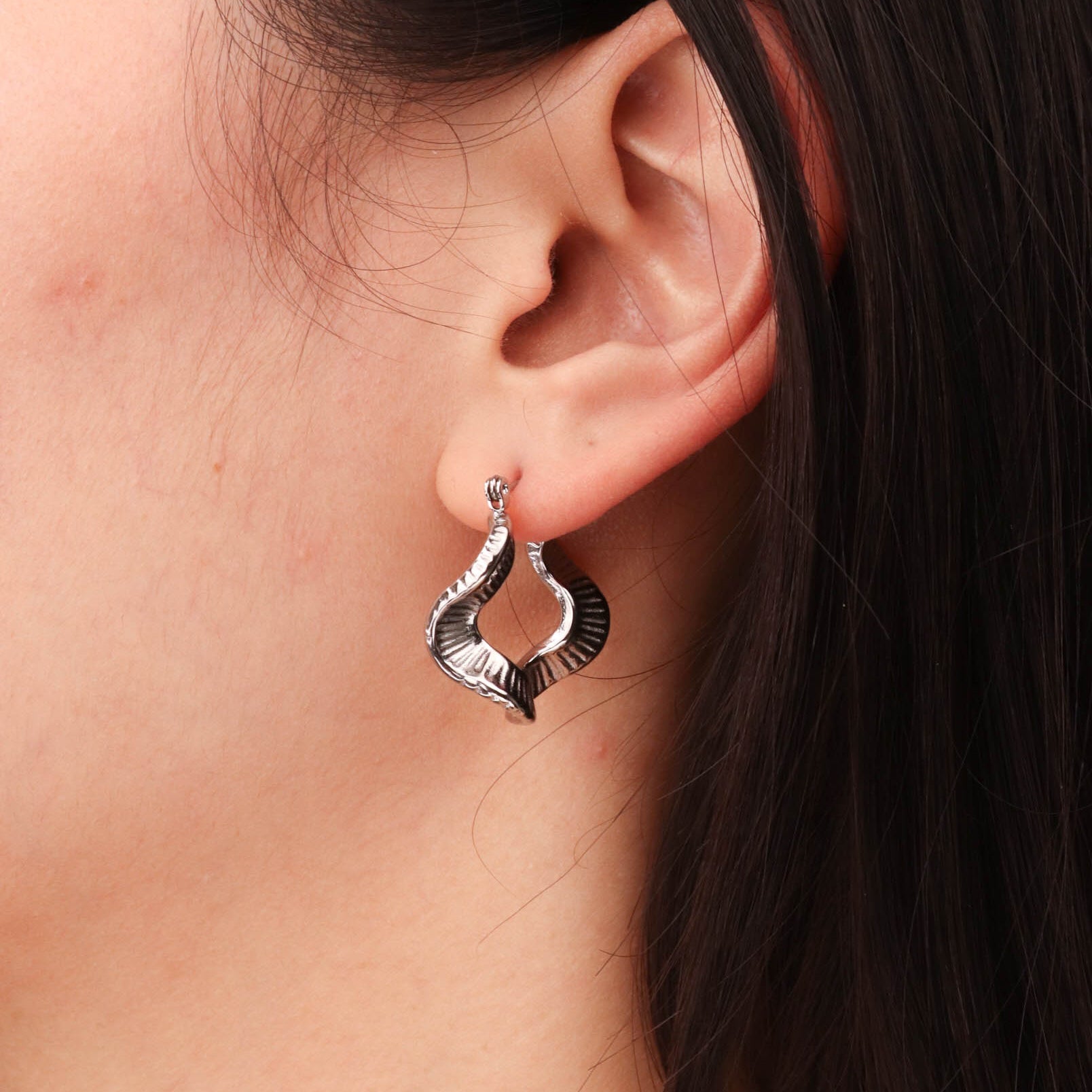 Irregular C Shape Swaying Skirt Hoops Earrings - Silver 316L Stainless Steel  with PVD Plating_E008