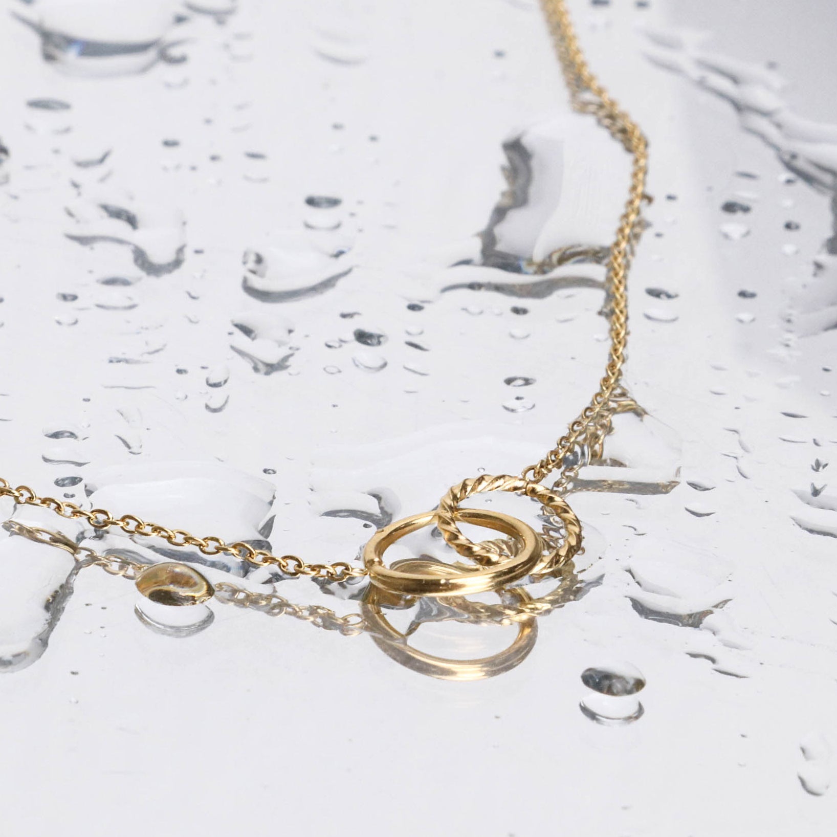 Double Loops Link Chain Bracelet - PVD18K Gold Plated 316L Stainless Steel_B046