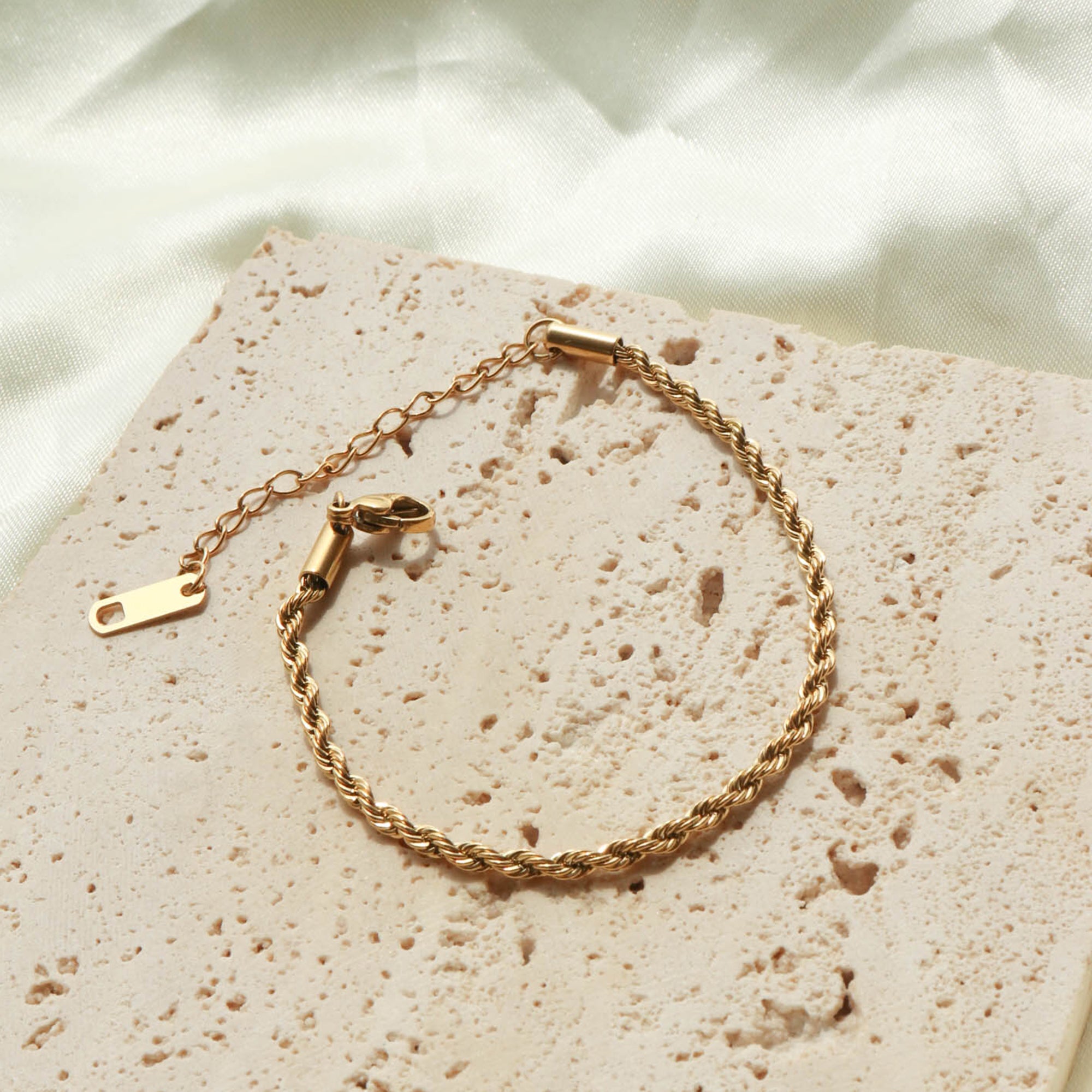 Rope Chain Bracelet- PVD18K Gold Plated 316L Stainless Steel_B049
