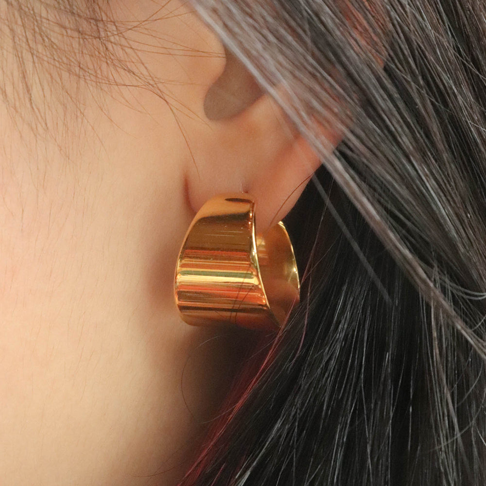 Wide Glossy Hoop Earrings - PVD 18k Gold Plated 316L Stainless Steel_E005