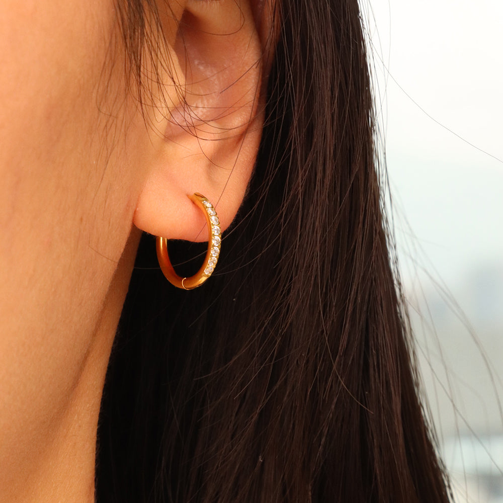 Zircons Bezel huggies Hoops Earring - PVD 18k Gold Plated 316L Stainless Steel_E017